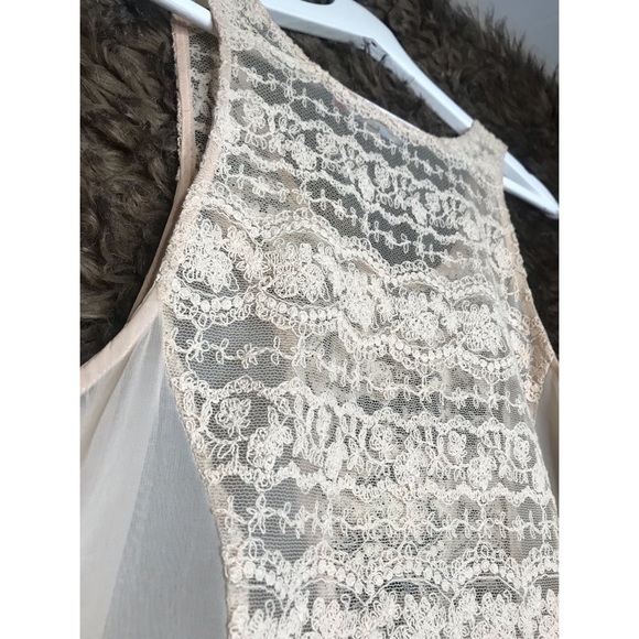 Beautiful cream, lace, sheer boho style high-low top, size small - Picture 10 of 11